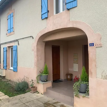 Apartment La Maison Bleue *